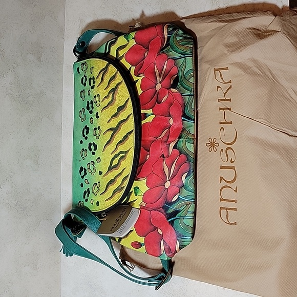 New Anuschka Shoulder Bag - Picture 7 of 7